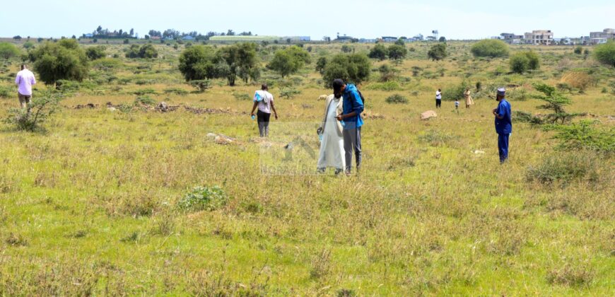 50×100 Plots ISINYA HIGHWAY located in ISINYA Ksh.1.2M
